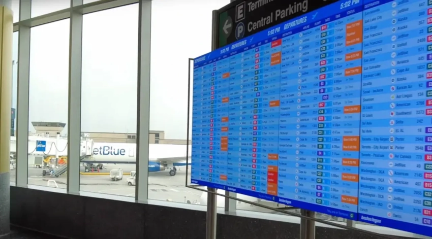 Глава Минтранса США: Есть риски полной остановки авиадвижения из-за шатдауна