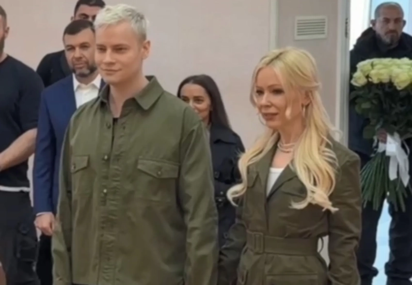 Куртки от Saint Laurent за 300 тысяч рублей: в сети обсуждают свадебные наряды Шамана и Екатерины Мизулиной