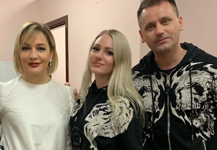 "Ленивые" танцоры Татьяны Булановой со скандалом ушли от неё и обвинили директора певицы в абьюзе