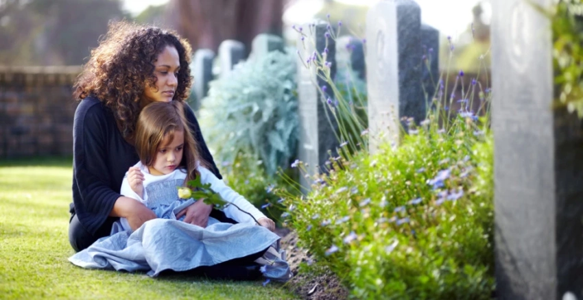 Связь между мирами: как умершие близкие пытаются связаться с вами