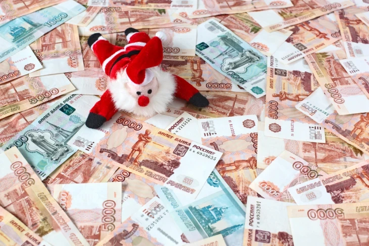 Крупные покупки и карьерный рост: финансовый гороскоп на неделю с 15 по 21 декабря 2025 года