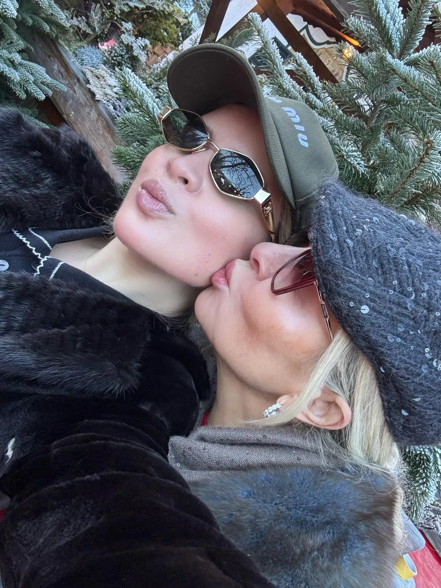 Дочь Александра Малинина показала, как отдыхает в Австрии вместе с родителями