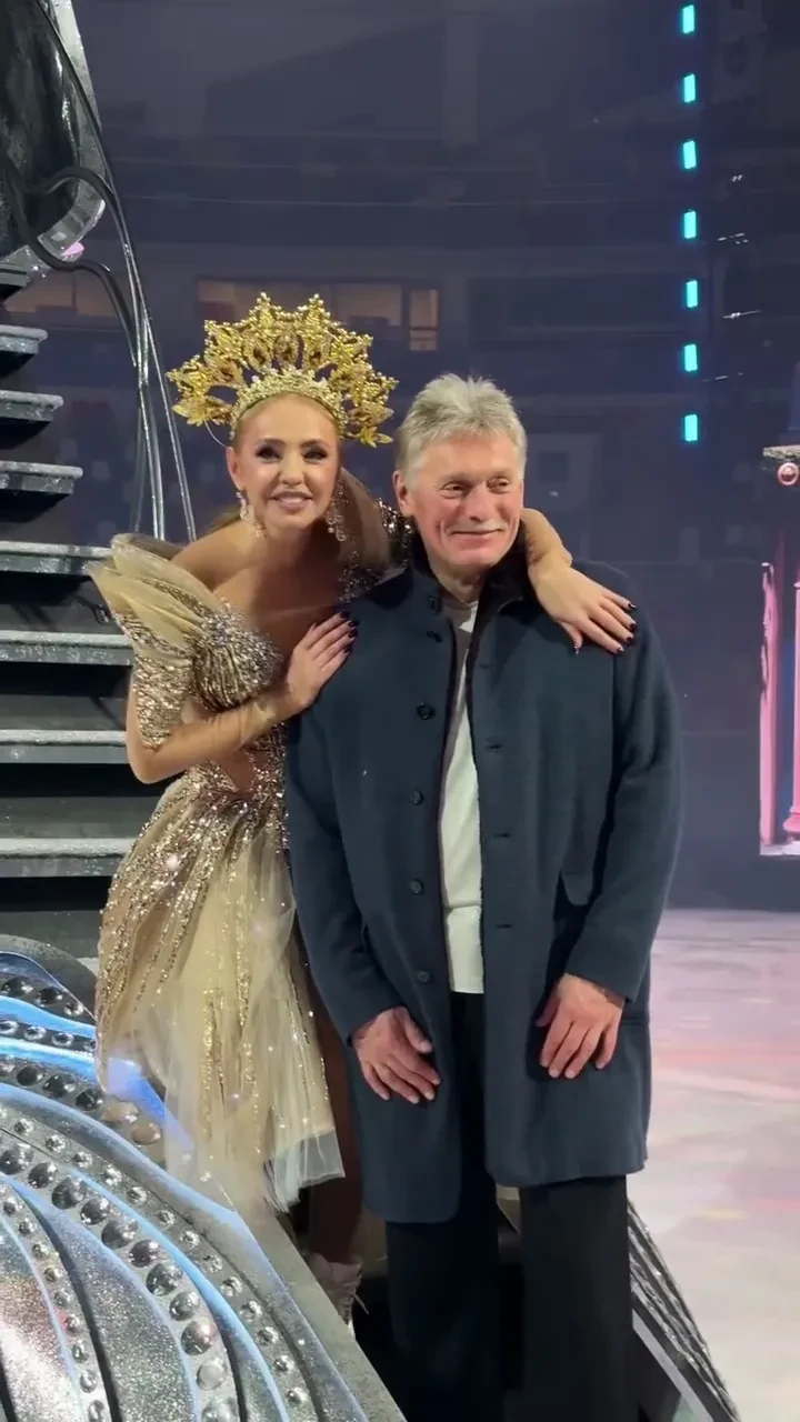 Дмитрий Песков пришёл поддержать Татьяну Навку на премьере её ледового шоу