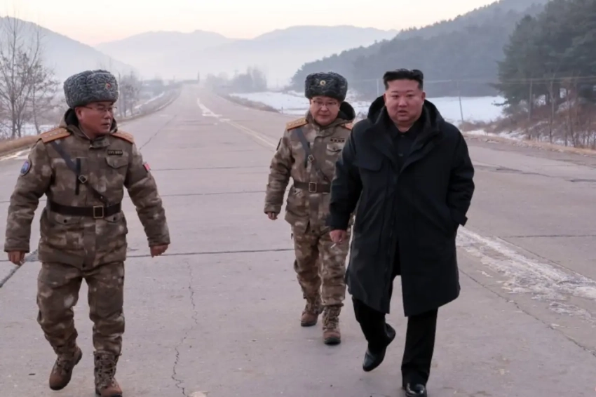 В Северной Корее прошли учения по запуску гиперзвуковых ракет