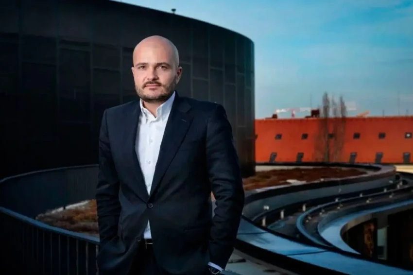 Самым богатым бизнесменом мира в оборонной сфере стал поставщик снарядов для ВСУ