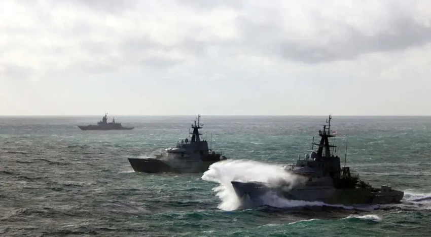 ВМС Британии не решились на захват танкера при его эскорте корветом ВМФ РФ