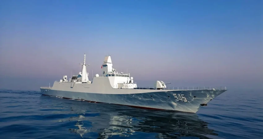 «Корабль нового поколения»: головной фрегат НОАК Type 054B достиг готовности