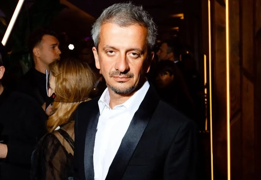 "Пропал МХАТ". На Spletnik обсуждают скандал с назначением Константина Богомолова ректором Школы-студии МХАТ