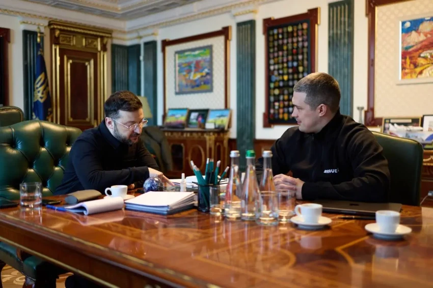 Министр обороны Украины требует найти решение против дронов РФ со Starlink