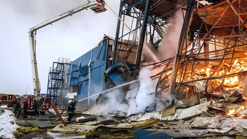 Зеленский: В Харьковской области ВС РФ ударили по складам американской компании