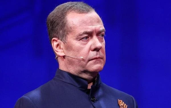 Медведев прокомментировал окончание договора об ограничении ядерных сил