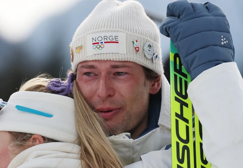 "У меня был шанс на настоящую любовь, а я всё так испортил". Олимпийский призёр во время награждения признался в измене своей девушке