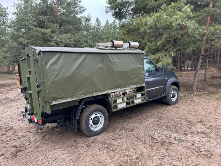 УАЗы «в погонах»: кухня автомобильная многофункциональная с хлебопекарным блоком УАЗ-236021 КАМХ