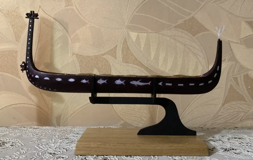 Пирога охотников за головами