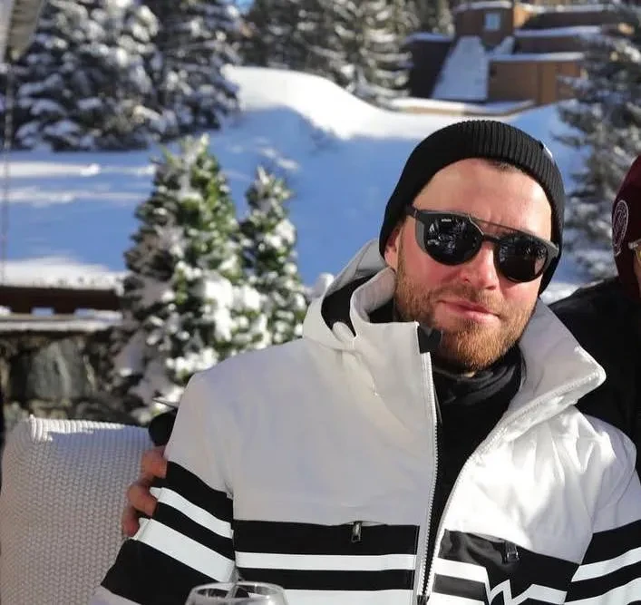 Дочь миллиардера Диану Манасир засняли в Куршевеле с новым бойфрендом