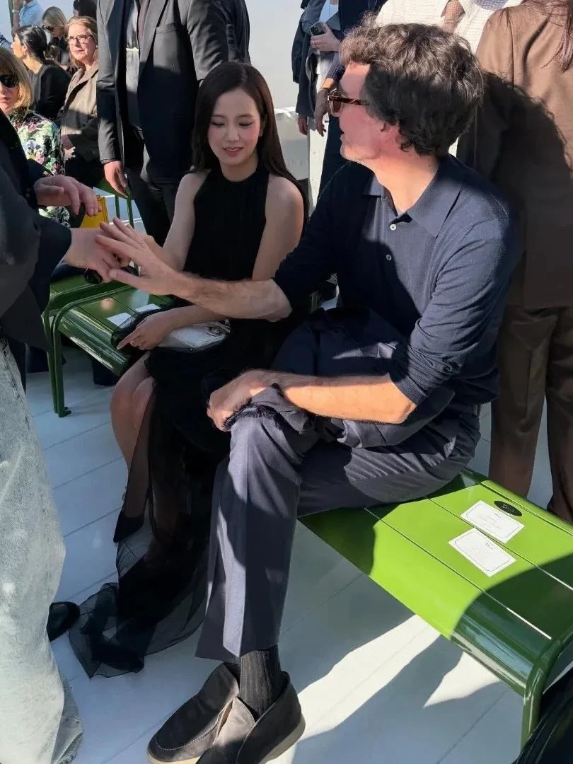 Наталья Водянова с мужем-миллиардером посетила показ Dior в Париже