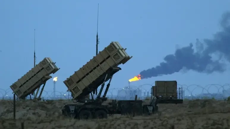 А что там такое прилетело?