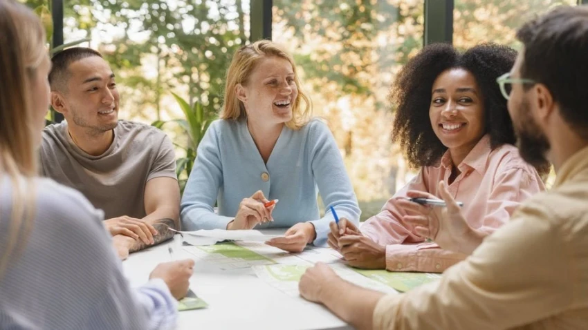 Каким знаков зодиака в 2026 году деньги принесет человеческий капитал