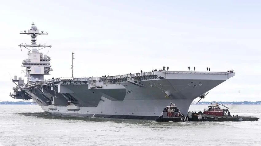 США отправляют USS Gerald R. Ford на Крит для расследования причин пожара