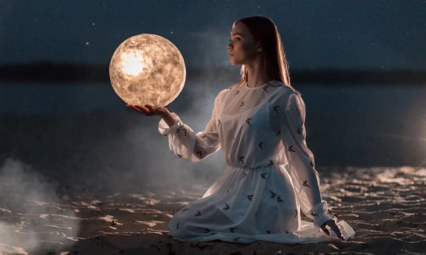 Астролог рассказала, действительно ли стоит жить по Луне, и кому это может быть полезно