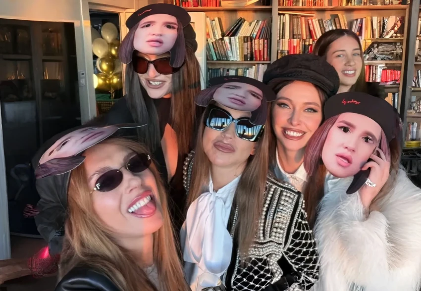 Торт в виде сумки и двойники именинника: Светлана Бондарчук, Кристина Потупчик, Мария Миногарова, Юлия Барановская устроили вечеринку-сюрприз в честь 30-летия Алексея Жидковского